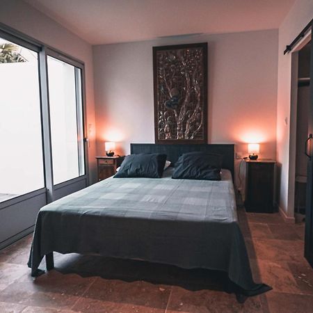 Appartement Avec Cour Privee Centre Ville Classe 4 Etoiles Remparts 1 La Rochelle  Exteriör bild